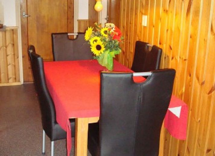 Bungalow Brunel in Midsland Noord op Terschelling met ruime tuin en terras.