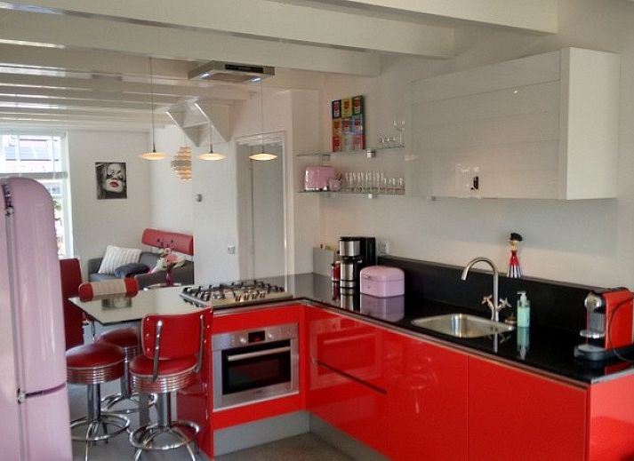 Charmantes Ferienhaus WadsEb.com in Klein Hoorn, Terschelling mit grossem Garten und moderner Veranda.