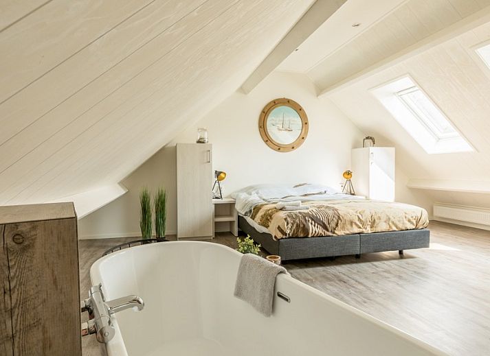 Chill on Ameland Ferienhaus in Ballum mit gemuetlichem Garten und Terrasse.