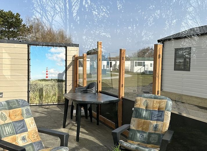 Stijlvolle eetruimte in Chalet2rent Ameland, vakantiehuis in Ballum op de Waddeneilanden.