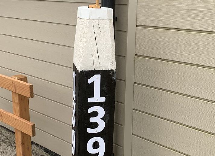 Stijlvolle eetruimte in Chalet2rent Ameland, vakantiehuis in Ballum op de Waddeneilanden.