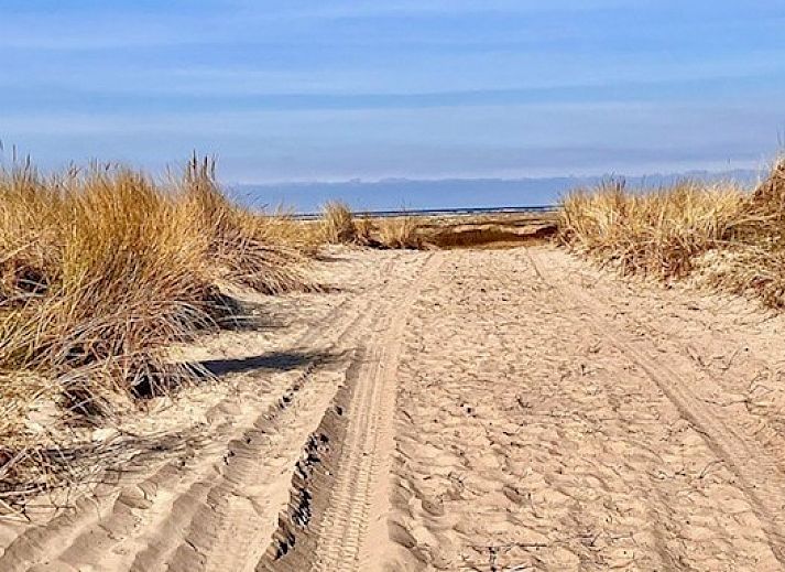 Moderne keuken in Esti vakantiewoning, Ballum, Ameland op de Waddeneilanden.
