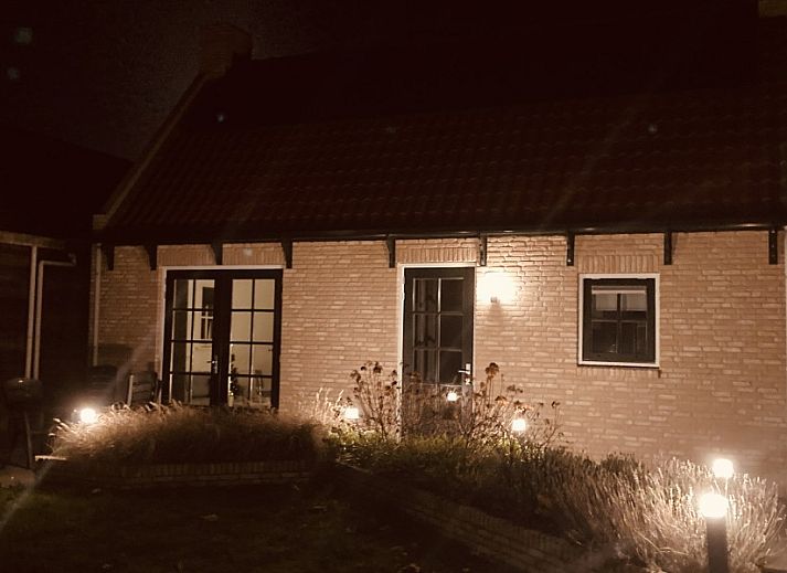 't Roefke vacation home with sunny garden in Hollum, Ameland, Wadden Islands.