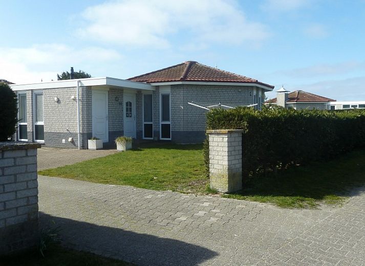 Fairway-Ferienhaus mit Garten und Grill in Hollum, Ameland, Watteninseln.