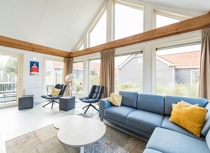 Waddenlodge 6+2, ein charmantes Ferienhaus in Hollum, Ameland, umgeben von ueppiger Natur auf den Waddeninseln.