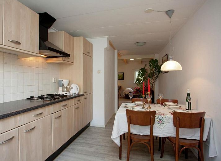 Guest house 040409 - Holiday property Ameland - Fairytale Cottage in Nes Friesland with garden and terrace