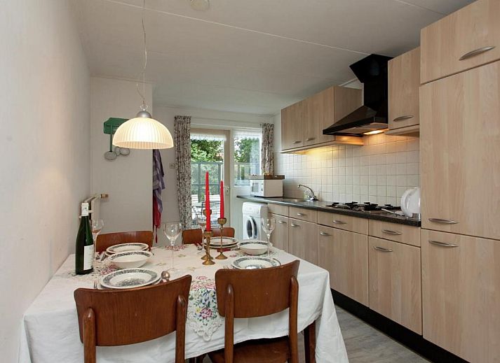 Guest house 040409 - Holiday property Ameland - Fairytale Cottage in Nes Friesland with garden and terrace