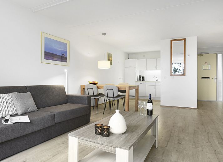 Verblijf 040467 • Bungalow Ameland • Ameland State | 2-4-persoons appartement | 2-4B1