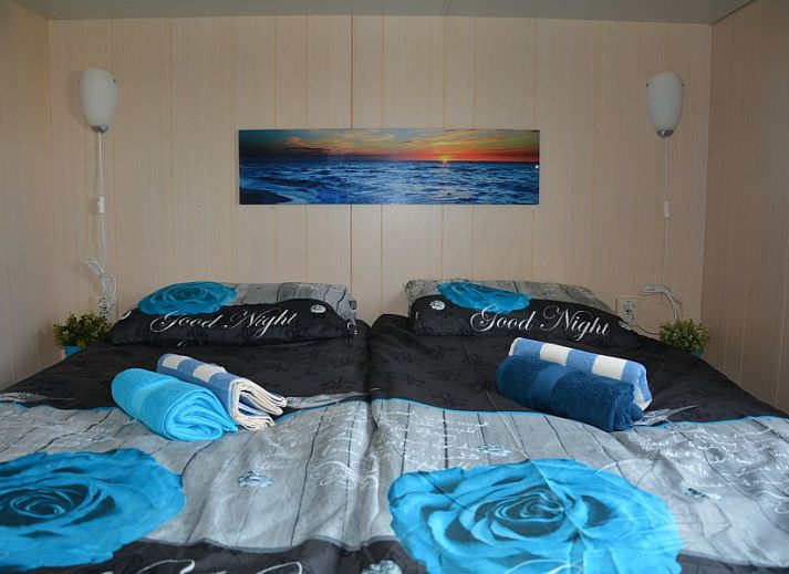 Luftaufnahme des CORIMAR Ferienhauses in Ballum, Ameland mit eingezunter Terrasse.