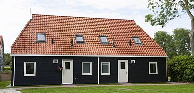 Guest house 040136 • Holiday property Ameland • Super de luxe 8 peroons vakantiewoning 