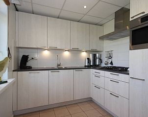 Volledig uitgeruste keuken in 6 Persoons gezellige vakantiebungalow De Cocksdorp Texel, vakantiehuis.