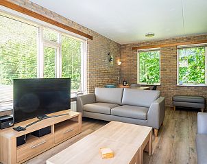 Cozy living room in Bungalow De Witte Hoek 5 pers. 142, De Cocksdorp, Texel.