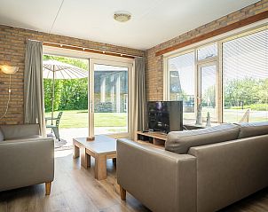 View from the living room of Bungalow De Witte Hoek 5 pers. 142 in De Cocksdorp, Texel.