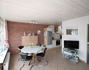 Moderne Kche und Essbereich im Ferienhaus Slufterhoek 122, De Cocksdorp, Texel, ideal fr Selbstversorgerferien.