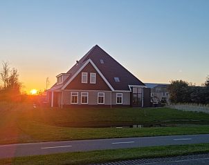 Ferienhaus De Slufter in De Cocksdorp Texel bei Sonnenuntergang, ein ruhiges Ferienhaus.