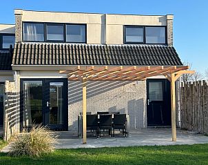 Vacation home 30A in De Cocksdorp, Texel with sunny terrace and modern veranda.