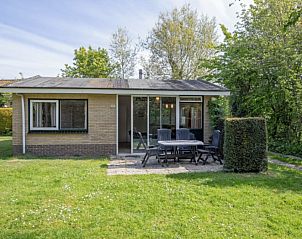 Ferienhaus Slufterduin 128 in De Cocksdorp, Texel mit Sonnenterrasse und Garten.