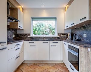 Moderne Kche im Ferienhaus Slufterduin 134, De Cocksdorp Texel mit voller Ausstattung.