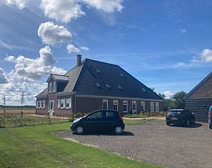 Ausreichend Parkpltze am Appartement A, das in dem ruhigen Dorf De Cocksdorp auf Texel liegt, ideal fr einen Inselurlaub.