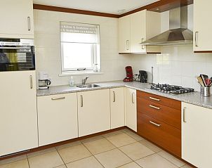 Modern kitchen in vacation home Plexat, De Cocksdorp, Texel with all amenities