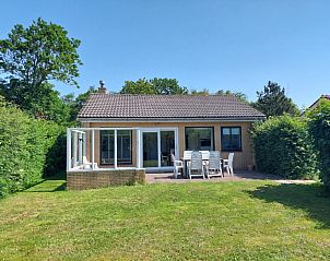 Ferienhaus Slufterhoek 056 in De Cocksdorp, Texel mit sonnigem Garten und Terrasse, ideal fr Entspannung auf den Watteninseln.