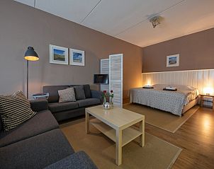 Gemtliche Sitz- und Schlafecke in Typ 3 - 2103, modern eingerichtetes Ferienhaus in De Cocksdorp, Texel.