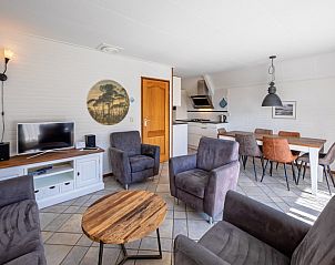 Ess- und Sitzecke im Ferienhaus Schelpenoord 135, De Cocksdorp, Texel, ideal fr Familien.