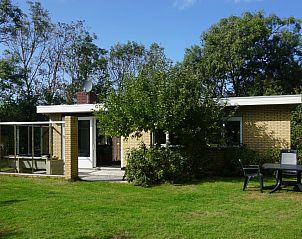 Bungalowpark Slufteroord - Ferienhaus Slufteroord 292 in De Cocksdorp, Texel mit grnem Garten und Terrasse.