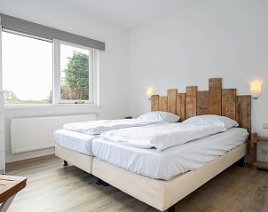 Guest house 010147 - Holiday property Texel - Luxe Villa Texel  8-10 personen met Sauna Krim 95