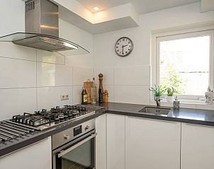 Guest house 010147 - Holiday property Texel - Luxe Villa Texel  8-10 personen met Sauna Krim 95