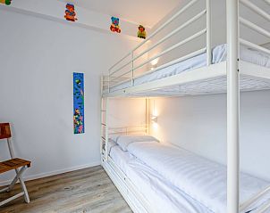 Guest house 010147 - Holiday property Texel - Luxe Villa Texel  8-10 personen met Sauna Krim 95