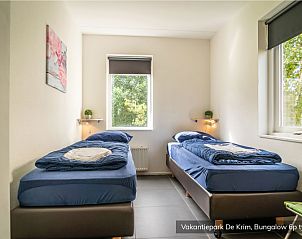 Second bedroom with view in Type E vacation home, De Cocksdorp, Texel.