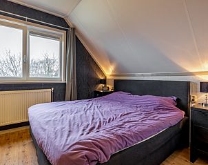 Cozy bedroom in Tongelen R.D. van, vacation home in De Cocksdorp, Texel. Perfect for a good night's sleep.