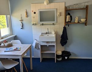 Verblijf 01021033 - Vakantiewoning Texel - Tweepersoons kamer 01 met gedeelde badkamer