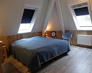 Bedroom in Residence California - Geborchenheit - 361, vacation home on Texel, with comfortable double bed.