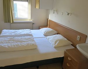 Komfortables Schlafzimmer im Bungalow 't Luwe Land 49, De Koog, Texel.