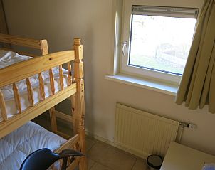 Kinderzimmer mit Etagenbett im Bungalow 't Luwe Land 49, De Koog, Texel.