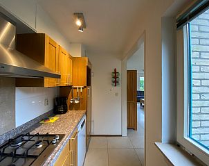 Fully equipped kitchen in Holiday home Kamperfoelie 53 at Villapark Kamperfoelie, De Koog, Texel for culinary lovers.