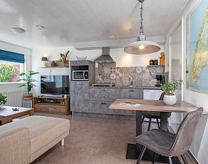 Offene Kche und Essbereich im Duo-Bungalow, Ferienhaus in De Koog, Texel mit moderner Ausstattung.