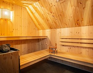 Sauna in Villa 25b, De Koog, Texel, vacation home for ultimate relaxation.