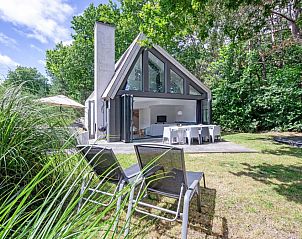 Park Duynzoom - Villa Duynzoom in De Koog, Texel, modern vacation home with spacious terrace and green garden.