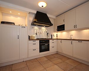 Moderne Kche in Villa, De Koog, Texel mit allen Annehmlichkeiten fr einen sorglosen Urlaub auf den Watteninseln.