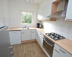 Modern kitchen in vacation home Orchismient 27, De Koog, Texel, fully equipped.