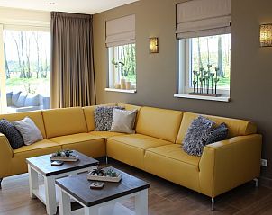 Gemtliche Sitzecke in 6-8 Pers.Wellness Landhuis, De Koog, Texel mit Aussicht.