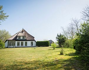 Rustieke buitenkant van Stolp Nieuw Bornrif - Familiehuis, vakantiehuis in De Koog, Texel.