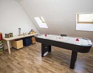 Slaapkamer met tweepersoonsbed in Stolp Nieuw Bornrif - Familiehuis, vakantiewoning in De Koog, Texel.