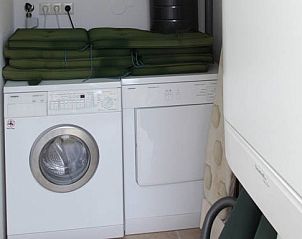 Guest house 01022526 - Holiday property Texel - 6 Persoons luxe villa met serre en sauna