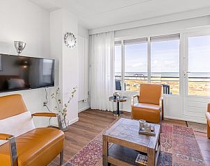 Stylish sitting area in Apartment Juliana 154 Zeezicht, De Koog, Texel overlooking the dunes and the sea.