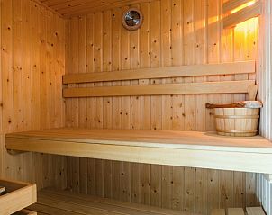 Private Sauna im Ferienhaus Duynzoom 3 in De Koog Texel fr ultimative Entspannung.