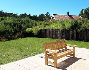 Gezellige zithoek op het terras van Duinrand Vakantievilla's Type 2 in De Koog, Texel.
